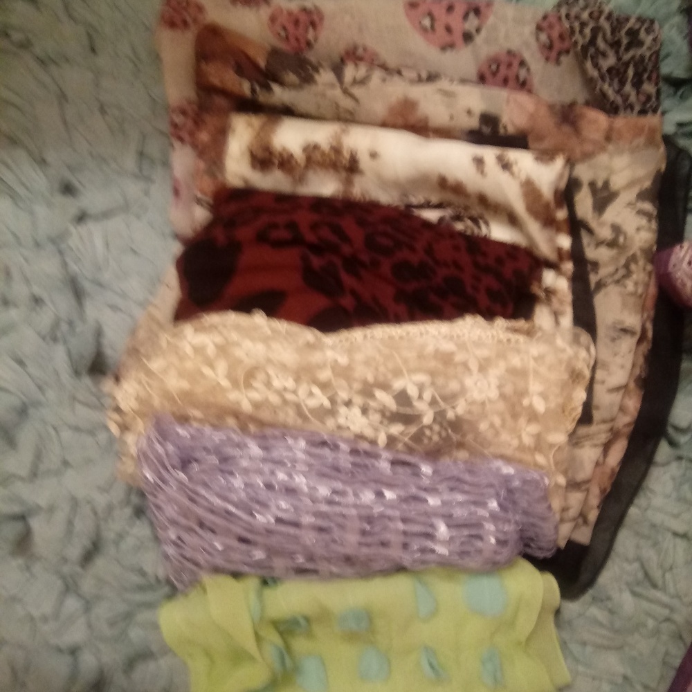 Scarf selection